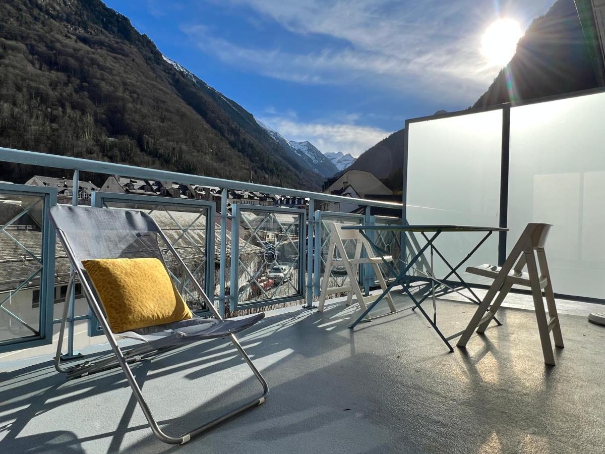 Centre Ville, T2 Avec Terrasse Et Parking Couvert. Cauterets Bagian luar foto